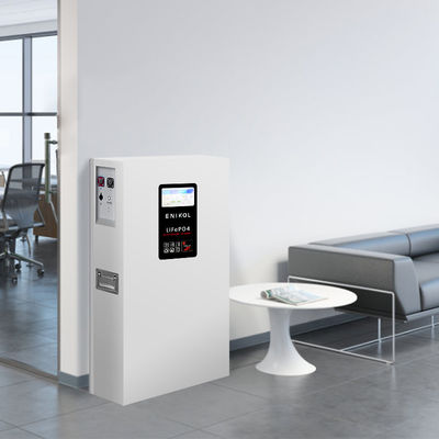48V Lithium Solar Battery Built In BMS , 51.2V 200AH Touch Screen Lifepo4 Battery